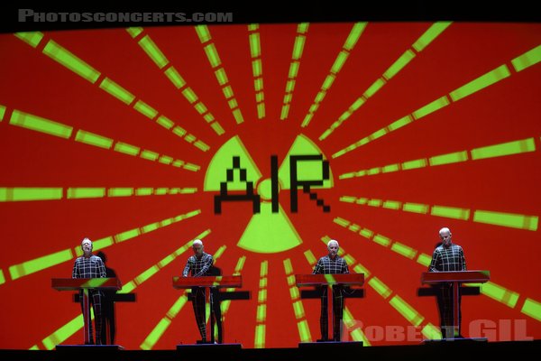 KRAFTWERK - 2022-08-26 - SAINT CLOUD - Domaine National - Scene de la Cascade - 